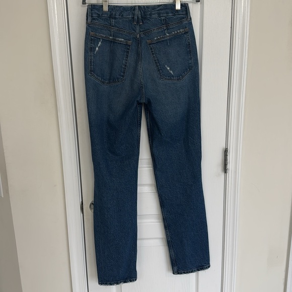 Good American Good Icon Twisted Slit Denim Jeans - Picture 11 of 11